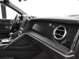 ベントレーは全てオーダーでの発注となっておりますので同じ車種でもステッチやベニヤ部分でまったく違う表情を感じることができます。