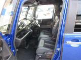 周りの見やすい車で運転しやすいです。