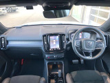 XC40 B4 AWD Rデザイン 4WD 