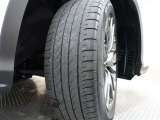 タイヤサイズは235/55R20となっております(^^♪