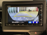 リアカメラ付で、後方をナビ画面で確認。車庫入れも安心です。もちろん、バックギアと連動しています。