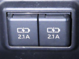 充電用USB端子を装備しております。