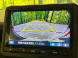 【バックカメラ】駐車時に後方がリアルタイム映像で確認できます。大型商業施設や立体駐車場での駐車時や、夜間のバック時に大活躍!運転スキルに関わらず、今や必須となった装備のひとつです!