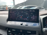 12.3インチで大型の統合型ディスプレイ搭載。(Googleマップ搭載)Googleアカウントにログインすることで、スマートフォンなどで登録することで、お気に入りの場所や保存したルートを連携することができます。