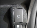【オートリトラミラー】ドアロックに連動してミラーを自動で格納。Hondaスマートキーでの施錠・解錠に連動してドアミラーを自動で格納・展開。人やモノとの接触を回避します。