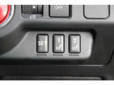 運転席シートのポジションは2パターンまでメモリーできるようになりました(VM系レヴォーグ後期型から)、他のひとがシートを動かしてしまってもメモリーしておけばワンタッチで元通りに戻せます