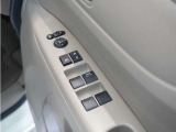 ◆パワーウィンドウスイッチ◆運転席から全席の窓の開閉操作を行うことが出来いつでも換気ができます!
