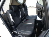 ゆとりある広々とした車内空間は、ドライブを始め買い物やレジャーなど、幅広く活躍します。一人でもみんなとでもお出かけを楽しみましょう!