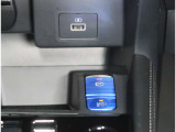 パーキングブレーキは電動式になっております〇