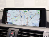 ■8.8インチワイドディスプレイ(純正ナビ、DVD再生、ミュージックサーバー機能、USB入力端子、Bluetooth)