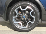 タイヤサイズは225/55R17です。