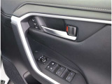 走りにこだわりながら収納力も持ち合わせたお車です。荷物を載せて軽快なドライブを楽しめますよ♪