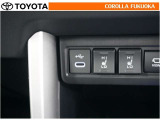 ポータブルオーディオなどの機器を接続して、車両のスピーカーで聞くことができます。