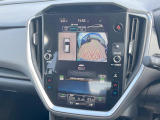 【デジタルマルチビューモニター】車のフロントやサイドのカメラ画像を同時にモニター表示することで、悪路や狭い道を走行時でも周囲の状況確認ができ安心!本格SUVにうれしい装備です♪