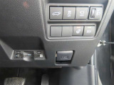 ETC!料金所も止まる事無くスイスイです!窓を開ける必要も無いので雨や花粉、排気ガスの浸入もありません!今や必需品ですネ!