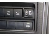 スイッチ類もきれいに。車内もボディも隅々までクリーニング。