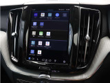 Google搭載のボルボなら、車内にいながら多彩なデジタルライフをお楽しみいただけます。Google Playから必要なアプリをダウンロードして、有意義な移動時間を楽しみましょう。