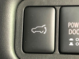 【パワーバックドア】スマートキーや運転席のボタンを押すだけでリアゲートが自動で開閉します!荷物を持っている時や、高い位置にあるバックドアを閉める際に便利な機能です♪