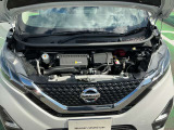 エンジンルームもきれいです。自社工場で車検・点検整備をして納車になります。保証も付いて安心です。