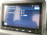 Bluetooth、AM、FM、スマートフォン接続ができます。