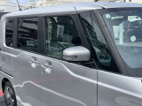 ウィンカードアミラー☆ライトの点滅で対向車、歩行者などに曲がることを知らせることができるので安心・安全につながりますね♪