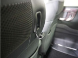 ◆コンビ二フック◆ちょっとした買い物の袋を吊り下げたり、ゴミ袋を吊り下げられるコンビニフックがあり車内を転がらず便利です!