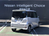 赤いインナーレンズがポイントの、モダンなクリアレンズのリヤコンビネーションランプがアクセントのリヤビュー