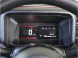 【明るく見やすいメーター】視認性が良く明るく見やすいメーター。運転者にとって見やすいメーターは運転していても疲れないですよね。