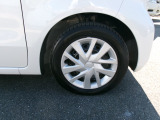 車体にぴったりの純正ホイールです。