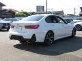 BMW・MINI認定中古車には2年間または1年間の無料保証を付帯。ご購入後も安心して、BMW・MINIならではの走りをお楽しみいただけます。