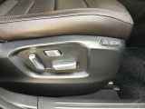 運転席は2種類のシートパターンを記憶させることが出来ます!