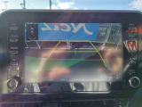 バックカメラ付きです。車庫入れがラクになります。