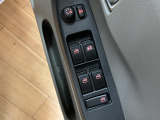 最近の車には必須アイテムのパワーウインドウも装備してます。全席のウインドウ開閉がお一人乗り時も楽々可能です。