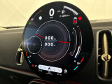 ★MINIには6個のエアバッグを標準装備。運転席/助手席エアバッグ、サイド・エアバッグ、ヘッド・エアバッグ。