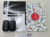 取扱説明書と整備手帳付き。安心してお乗りいただくため、納車前に法定12カ月定期点検整備または法定24カ月点検整備付きとなっております!