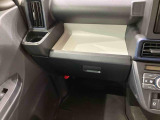 納車前にはプロのメカニックが、各部の点検を行います。ディーラーにしか出来ない品質、そしてサービスできっと満足していただけると思います!