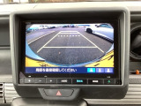 バックも安心のバックカメラ付いています。バックカメラがあると、いつでも安全にバックできますね。死角も減ります。