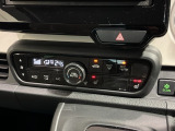 フロント両席にはシートヒーターが付いています!寒い日に便利な装備ですね。