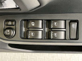 運転席オ-トパワ-ウインドウが付いています。