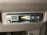 ハンドルの右下にETCがついています。高速道路の料金所の通過も楽々です!。カードの取り出しもしやすい場所についています。