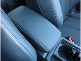 Audi正規ディーラーが高品質をお約束。高度な訓練・教育を受けたAudi専任メカニックが、100項目にもおよぶ精密な点検を実施いたします。すべてをクリアしたAudi車だけが、あなたのお手元に届けられるのです。