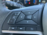 オーデイオやナビのコントロールができるスイッチ、運転中は手を放さず手元で操作可能なんです!