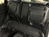 リアシート座面を持ち上げると、背の高い荷物を積むのに便利なトールモードに変身します!多彩なシートアレンジで使い勝手良好!