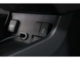 スマートフォンなどの音楽再生が可能なUSB接続ジャック装備車両です♪♪♪