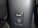 【アクセサリーコンセント】1500Wまで使えるアクセサリーコンセントを車内に設置☆1500W以内なら複数の電気製品を同時に使えて停電などの災害時やキャンプなどのアウトドアでも大活躍します!