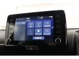 スマートフォンを接続するだけで、おなじみのアプリをディスプレイオーディオでご利用いただけます♪ ハンズフリー通話や音声操作にも対応した便利な装備です(^^)/