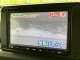 テレビ番組を停車時に楽しめる画面を備えています。見やすい大きさで番組の内容を確認でき、休憩時間や待ち時間を過ごす際にも活用いただける装備です。