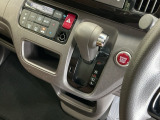 発進時から滑らかに加速する無段階変速のCVTはストップ&ゴーの多い街の中も快適です