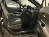 パワーシート搭載。微妙な調整が手軽にでき、ピッタリなポジションで運転することが可能です。