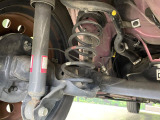 お車を安心してお乗りいただく為には、足回りの定期点検が欠かせません。サービスサポート(有償保証)では無料点検もご提供しており、安心のカーライフをお過ごしいただけるサポート体制が整っています。